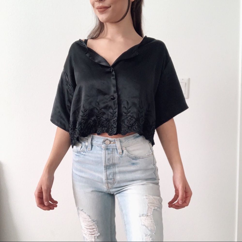 ❌SOLD❌Vintage Victoria’s Secret Button Up Top